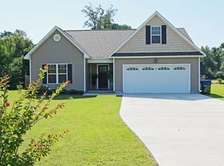 209 Luther Banks Rd, Richlands, NC 28574