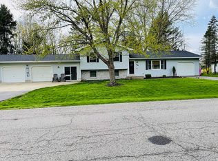 2814 Hillcrest Dr, Lexington, OH 44904