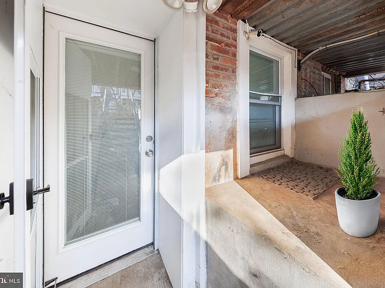 1235 Shepherd St NW #2 — Photo 3