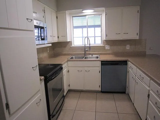 1610 Toplea Dr — Photo 11