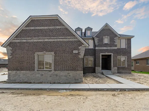 19059 Thompson Dr, Macomb, MI 48042