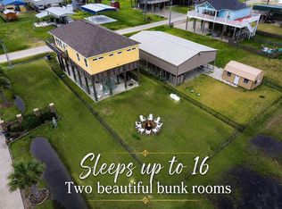 858 East Rd, Crystal Beach, TX 77650
