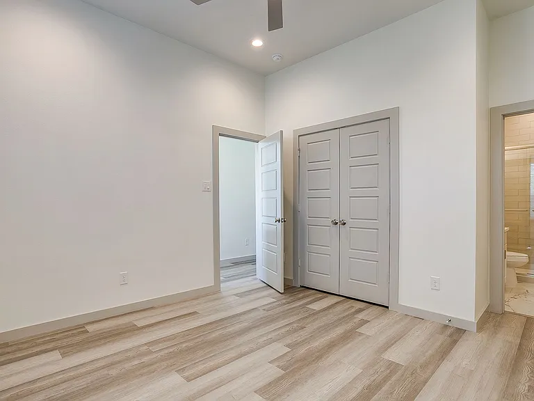 3141 McCart Ave — Photo 36