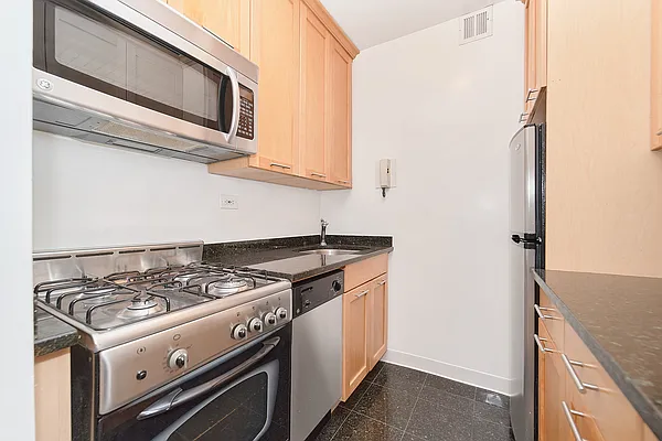 Rented by Living New York | media 6