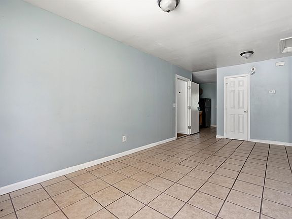 5th image of 204 A St.