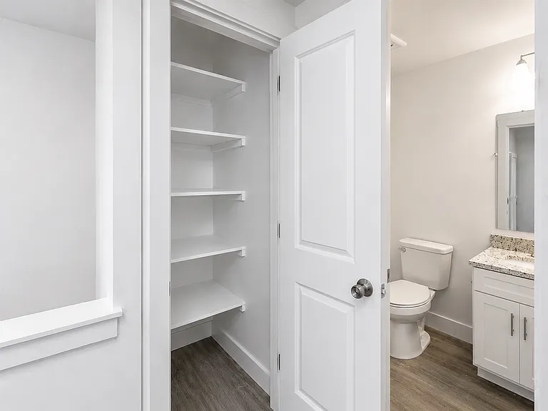 5828 W 40th Ct — Photo 36