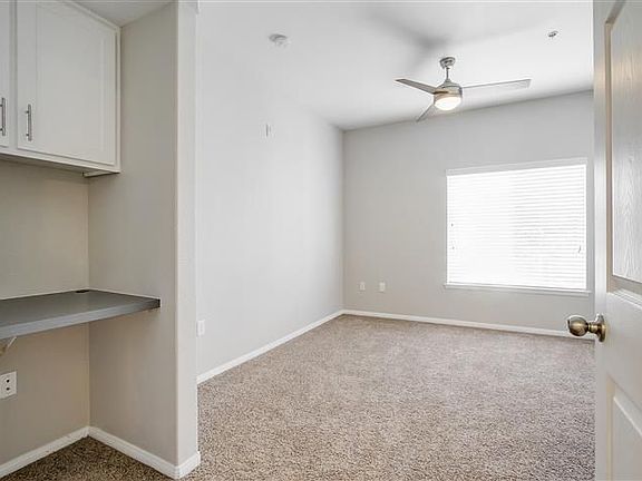 4th image of 2150 Valley Oak Ln #1052