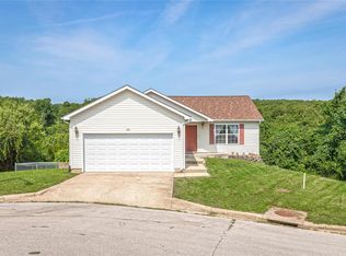 106 Hilton Ct, Saint Robert, MO 65584