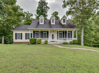 145 Coach Dr, White Bluff, TN 37187