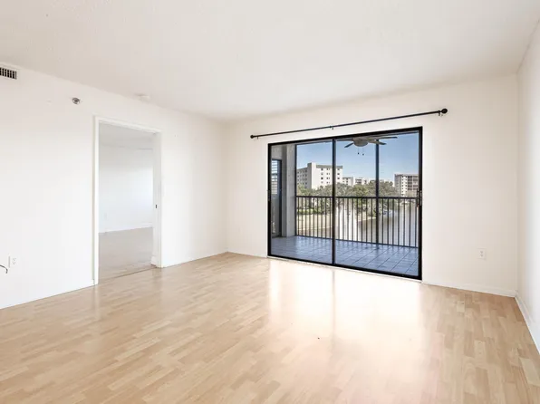 2334 S Cypress Bend Drive #405, Pompano Beach, FL 33069