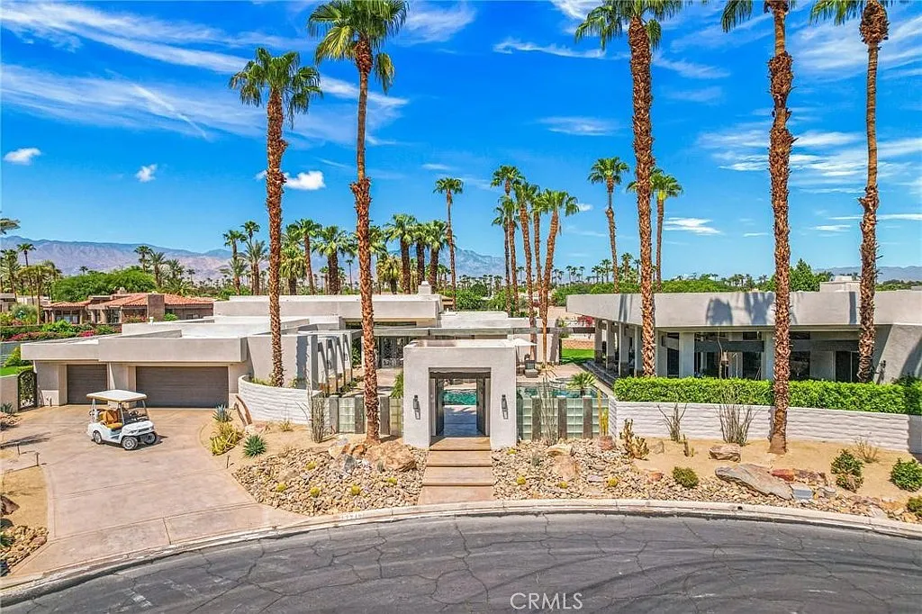 5 bed, 8.0 bath, 6112 sqft, $50,000 — Photo 1