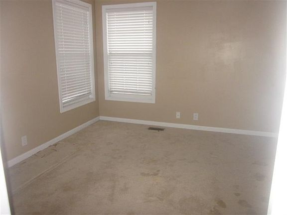 4th image of 14985 Cool Springs Blvd
