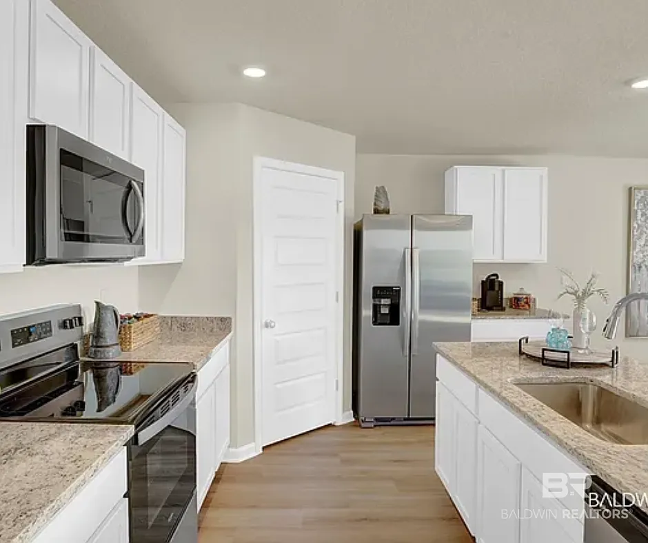 4 bed, 2.0 bath, 1787 sqft, $2,650 — Photo 4