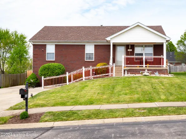 8703 Vision Pl, Louisville, KY 40229