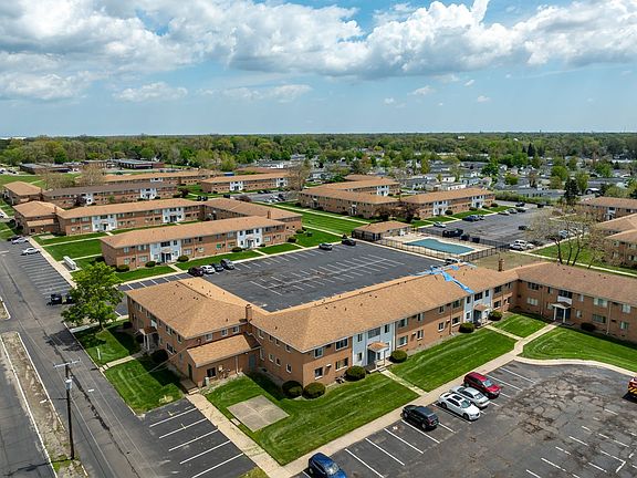 2nd image of 21516 Dequindre Rd #7767b38ee