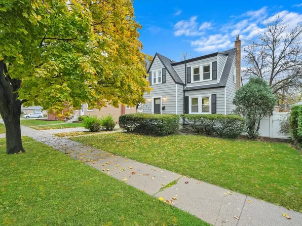 9213 S Trumbull Ave, Evergreen Park, IL 60805