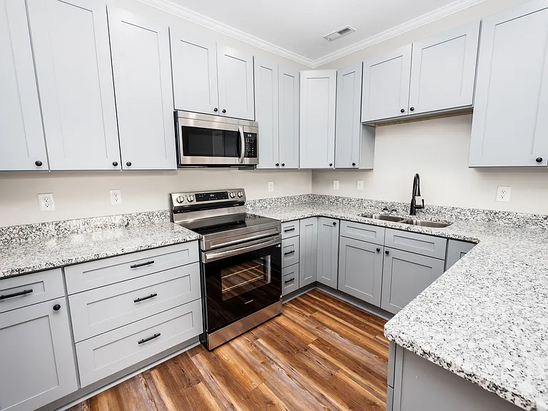 134 Macdonald Blvd — Photo 9