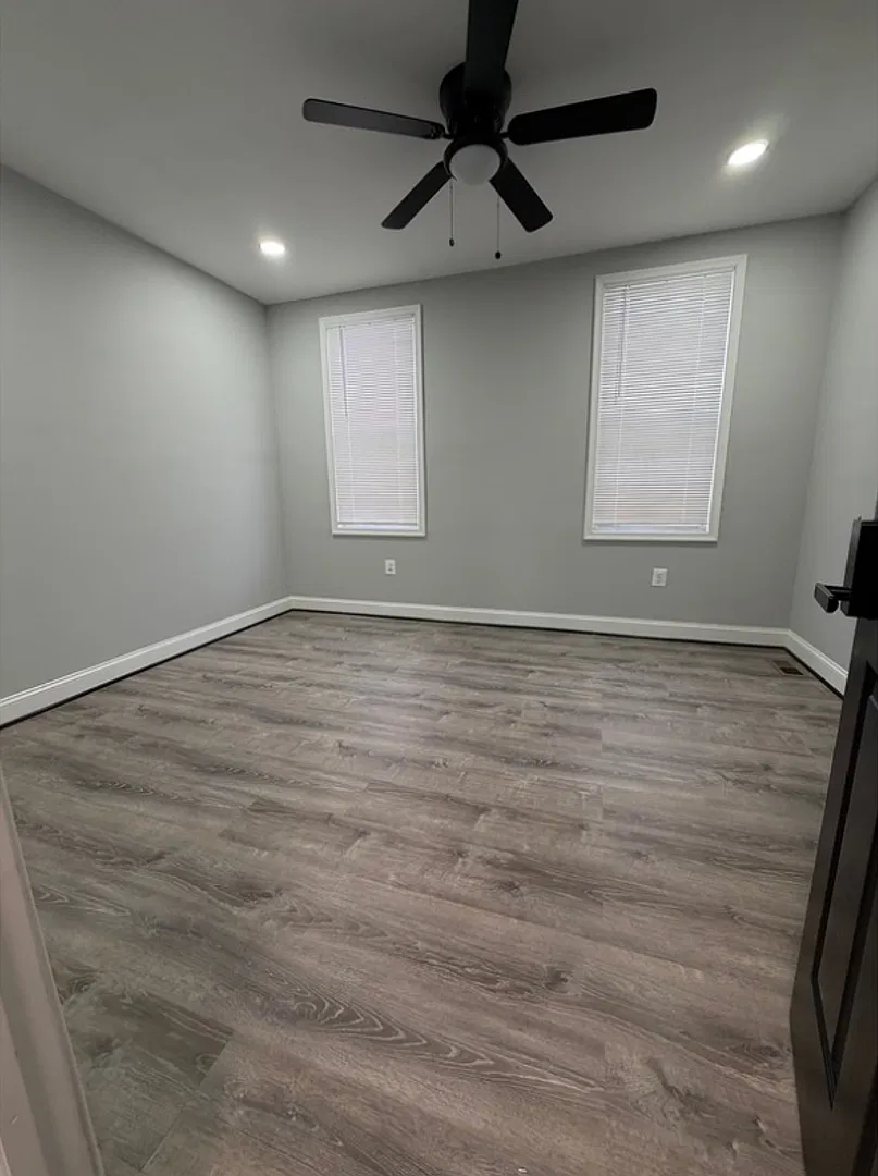 2613 Beryl Avenue $700 Available (Shared Bath) — Photo 4