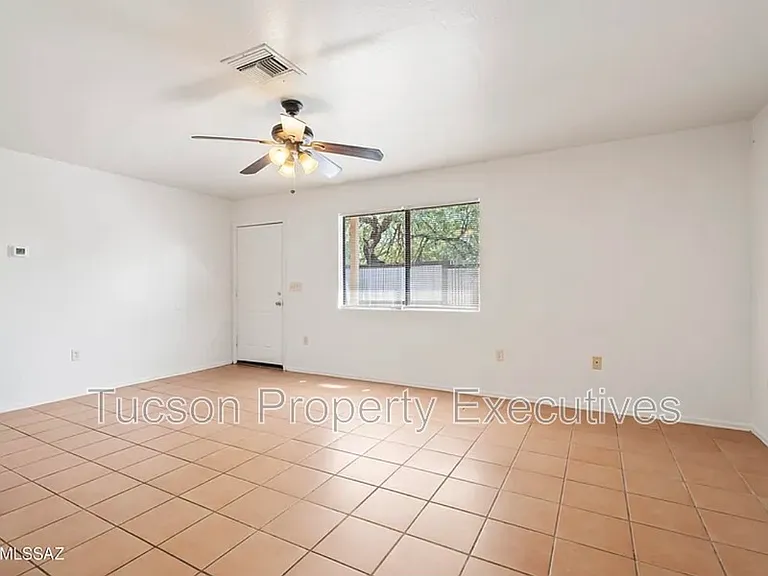 1107 W Sonora St #1 — Photo 15