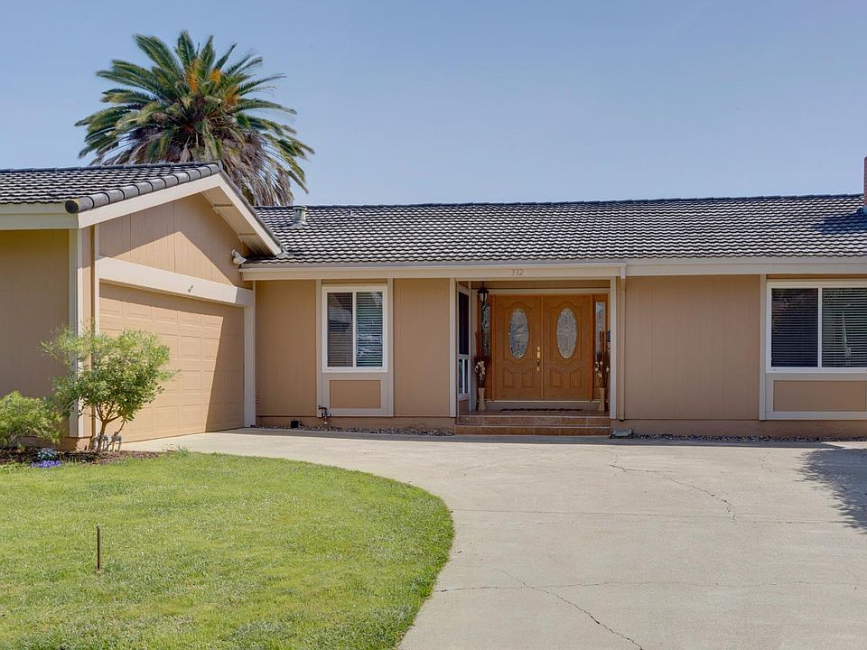1st image of 332 Los Pinos Way