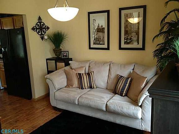 3rd image of 9132 Longstone Dr