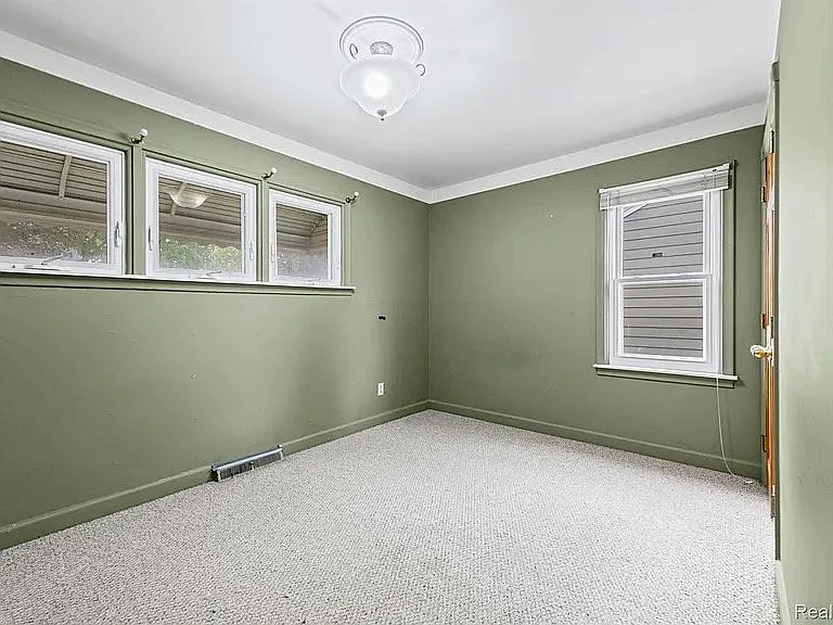 4010 Linwood Ave — Photo 11