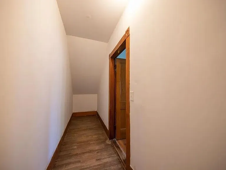 32-34 Linnell St #34 — Photo 16