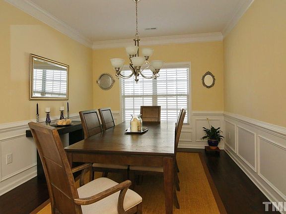 5th image of 33 Peach Blossom Ct