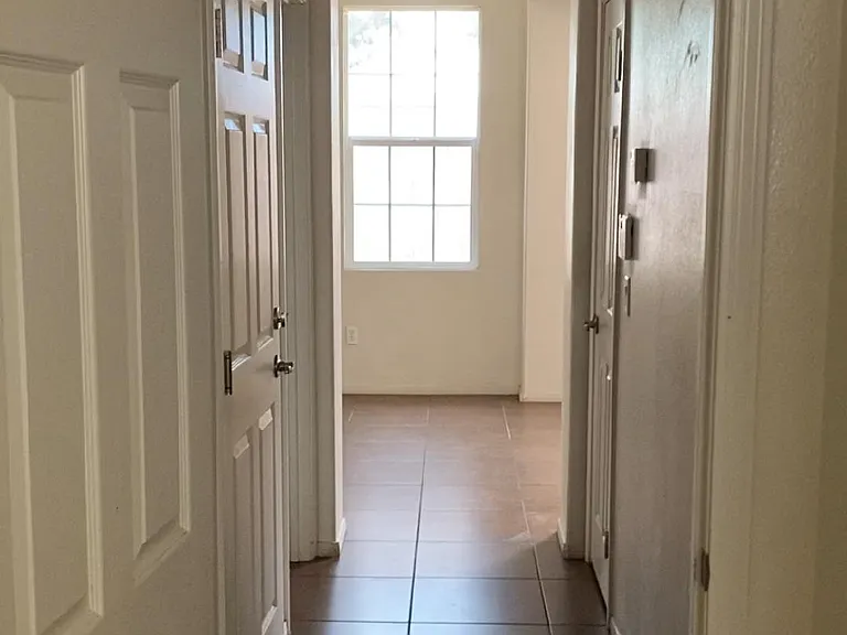 16624 Escavera St — Photo 3