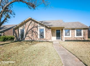 1821 Panola Dr, Mesquite, TX 75150