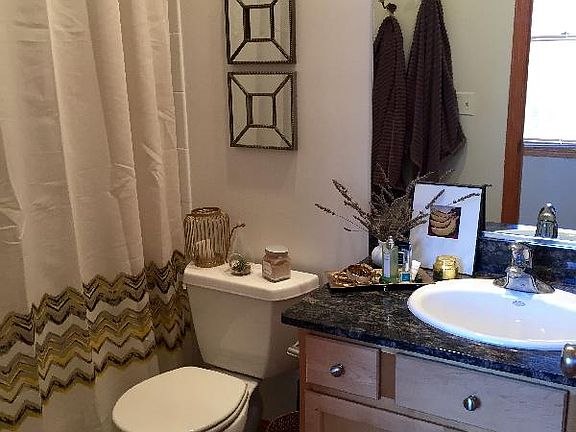 4th image of 1319 W Belmont Ave #13192
