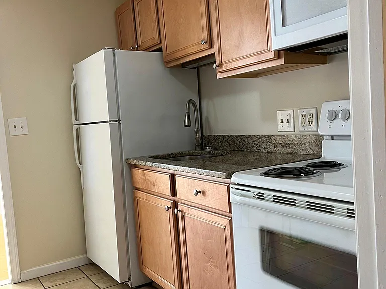 680 N Colony St #15 — Photo 12