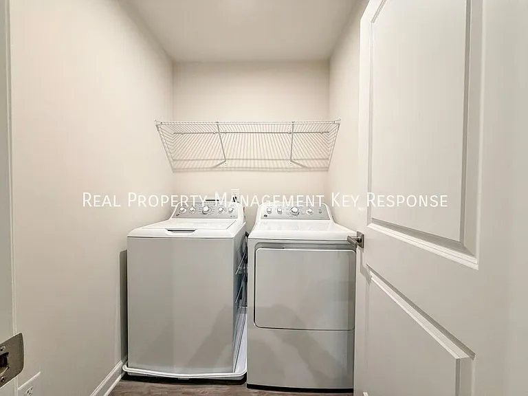 5068 Snow Owl Ct — Photo 17