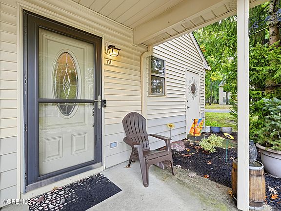 3rd image of 111 Violet Lane