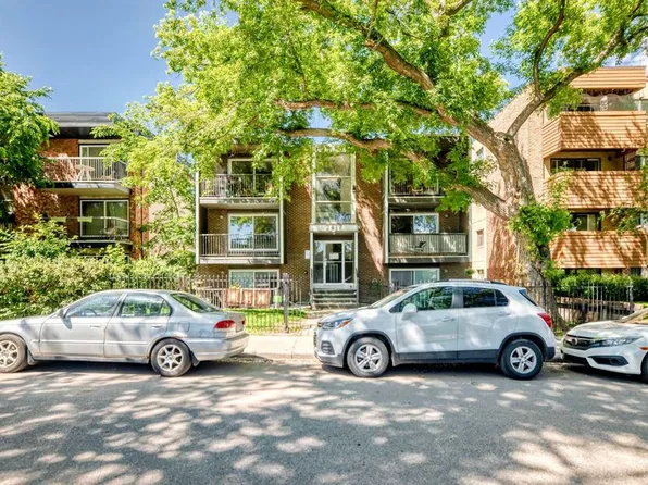 2417 E 17th St SW #206, Calgary, AB T2T 4M9