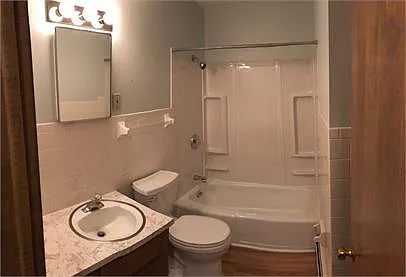 1105 N 13th Ave - 4 — Photo 2