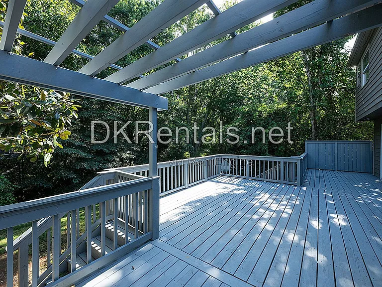 114 Eagle Glen Dr — Photo 18