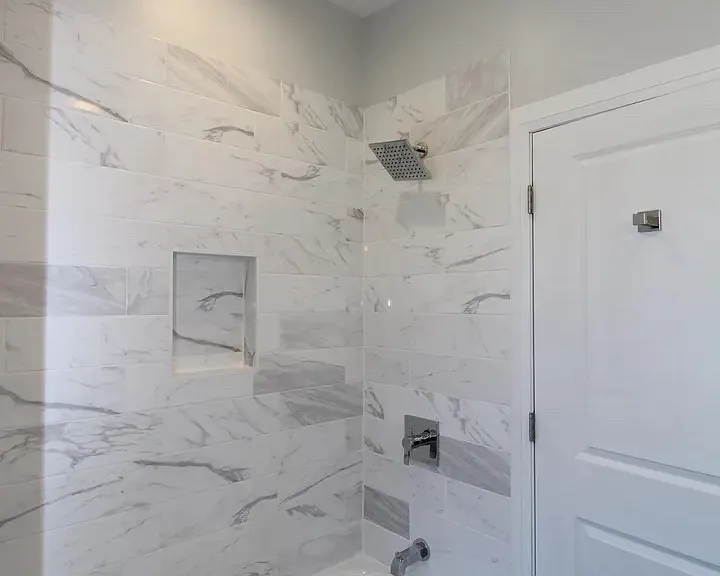 1226 W Sherwin Ave #2 — Photo 3