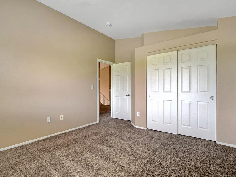 469 Annotto Bay St — Photo 31