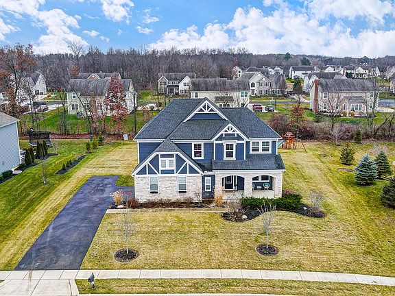 2nd image of 6090 Brookview Manor Dr