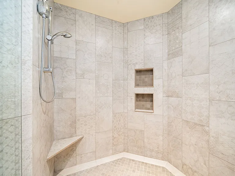 1508 SE Hawks View Ct — Photo 39