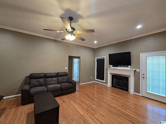 5th image of 3712 Mays Bend Rd