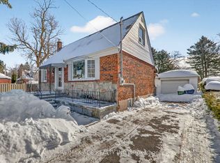 233 Oakridge Dr, Toronto, ON M1M 2B5