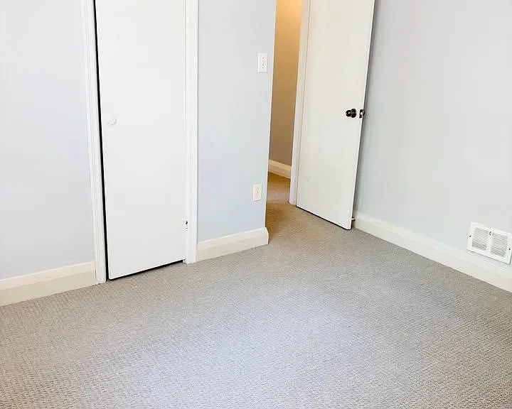 74 Vanbrugh Ave — Photo 12