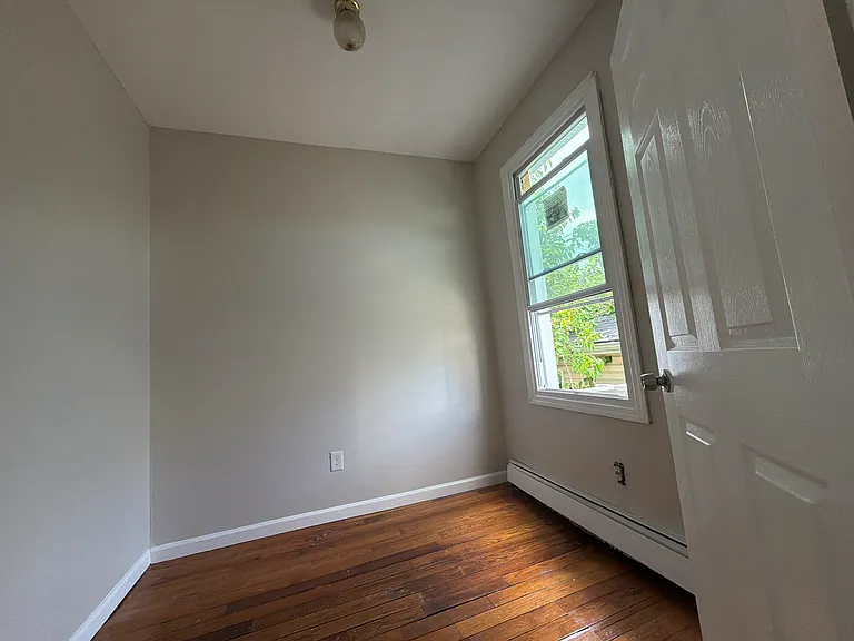 311 S 6th St #3H — Photo 5