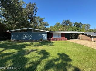 1769 Cheswood Dr, Jackson, MS 39204