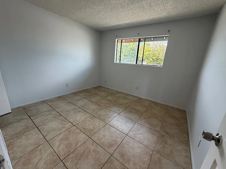 3701 W Savanna St #D — Photo 5