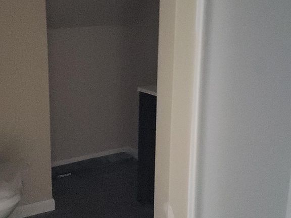 5th image of 333 S 27th St #2