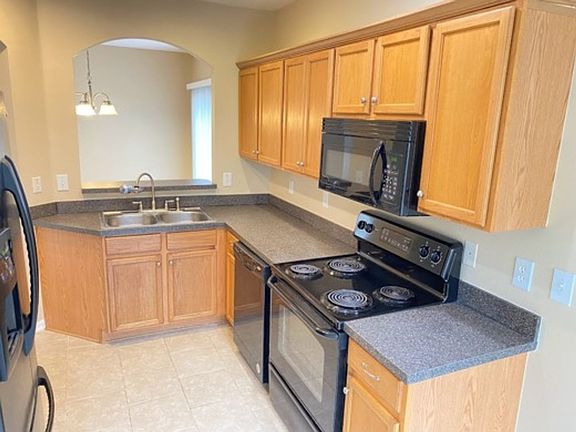 3rd image of 10036 Perthshire Cir