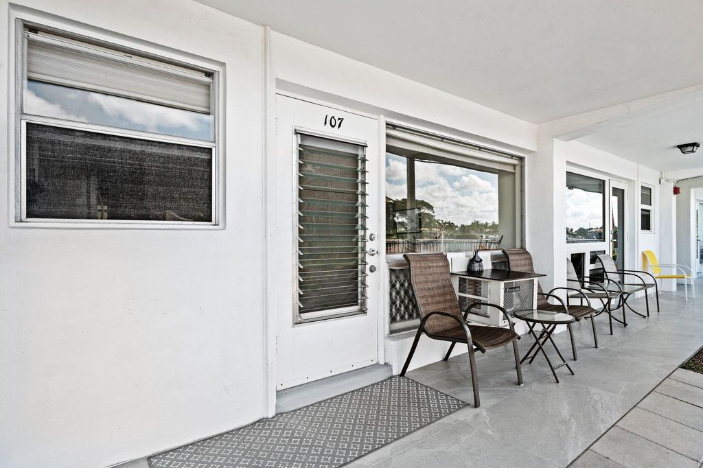 701 S RIVERSIDE Drive #107, photo 5